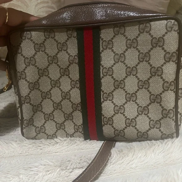 Authentic Vintage Gucci Shoulder Bag - Picture 3 of 11